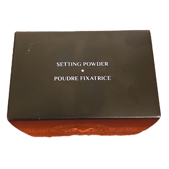 KVD Lock-It Translucent Setting Powder - Picture 3 of 6